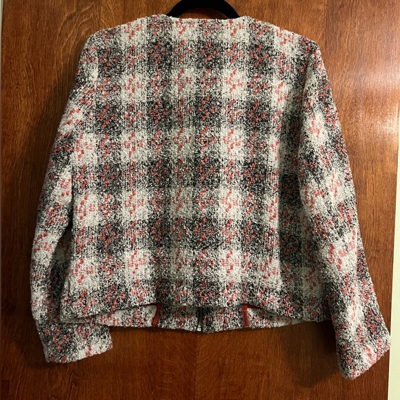 [Cupcakes and Cashmere] Classic Tweed Jacket - Picture 3 of 5